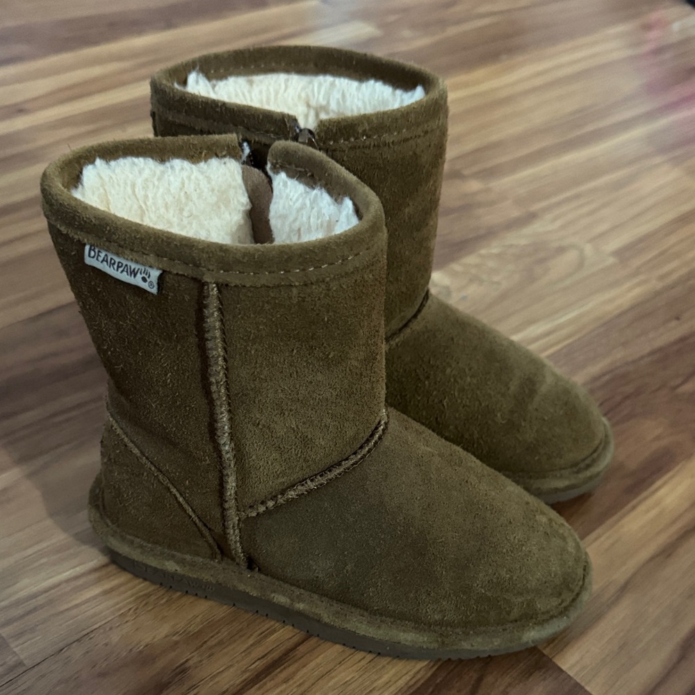 BearPaw Tan Suede Winter Boots